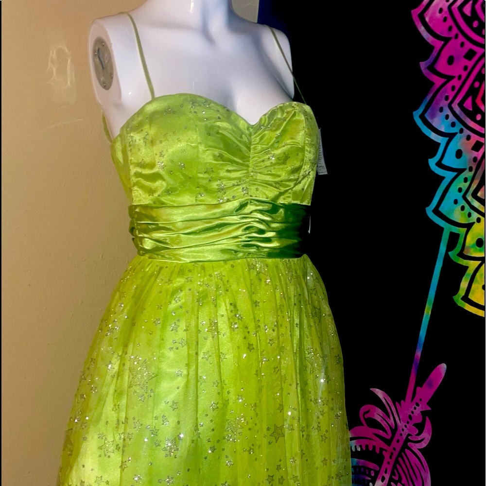 green strapless sparkle dress ✨